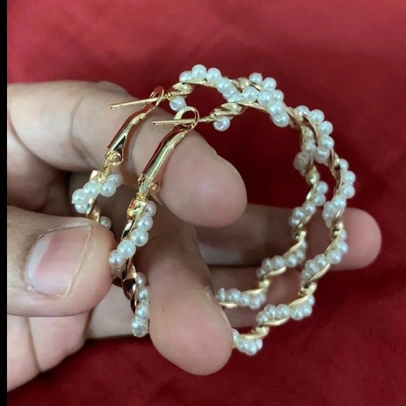 Pearl hoop earrings - Picture 5 of 6